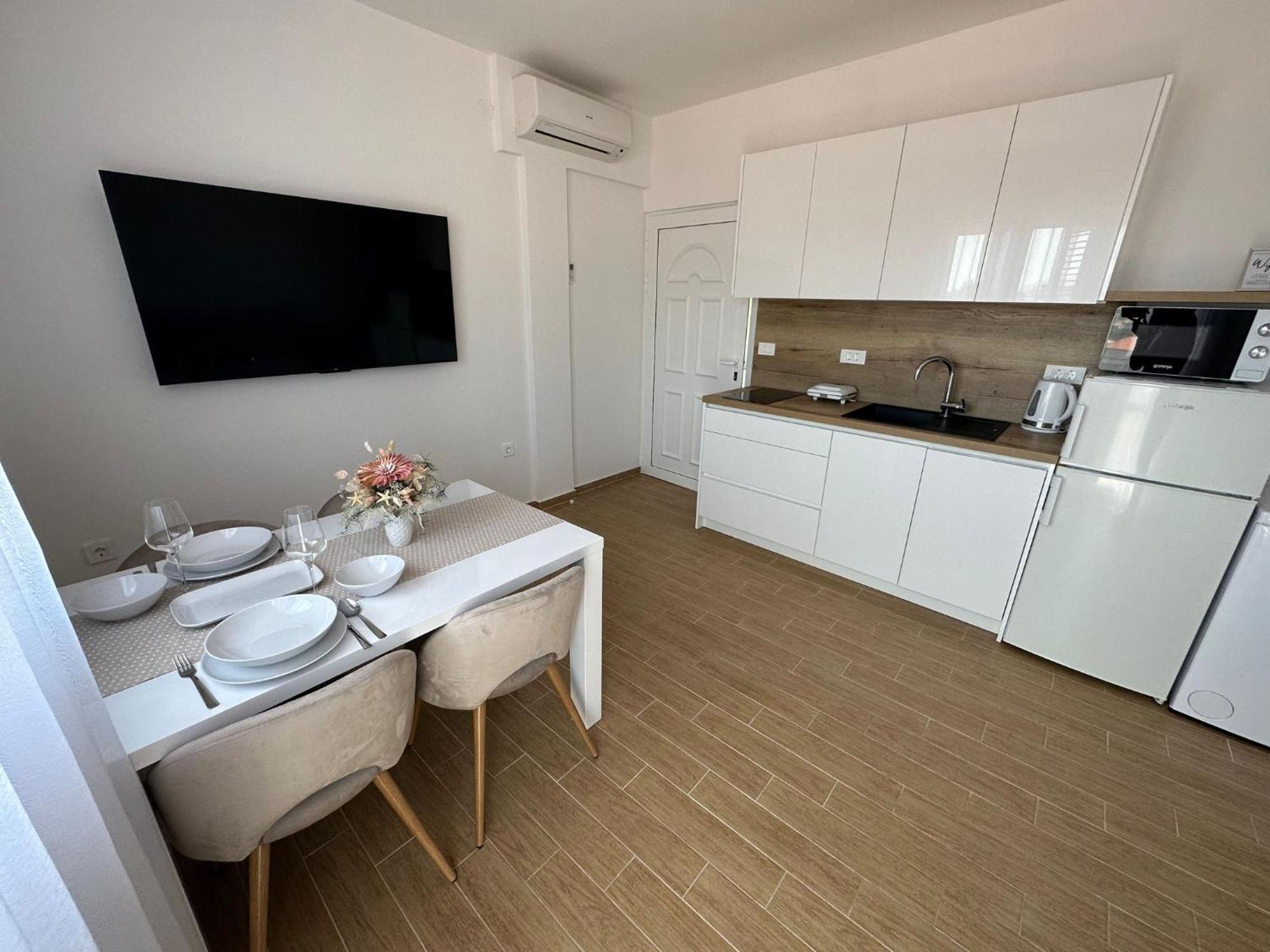 Apartments Vinse Near Rab Center Раб Екстер'єр фото